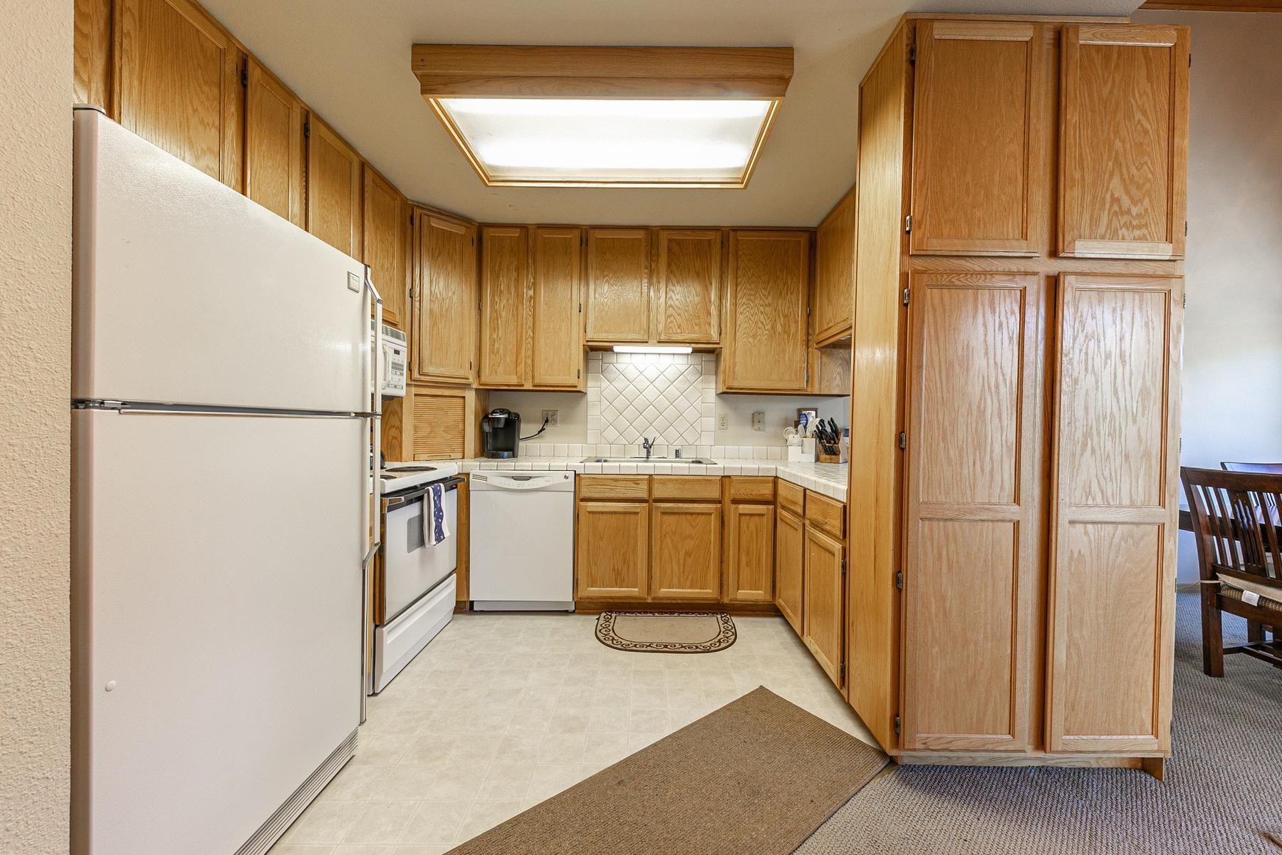 15486 Donner Pass Road, Unit 17 Truckee, CA 96161 - Photo 19 of 28