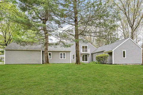 $699,000 | 12 Steepletree Lane, Unit 12, Wayland, MA 01778