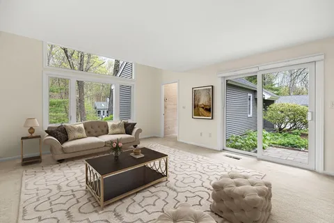 $699,000 | 12 Steepletree Lane, Unit 12, Wayland, MA 01778