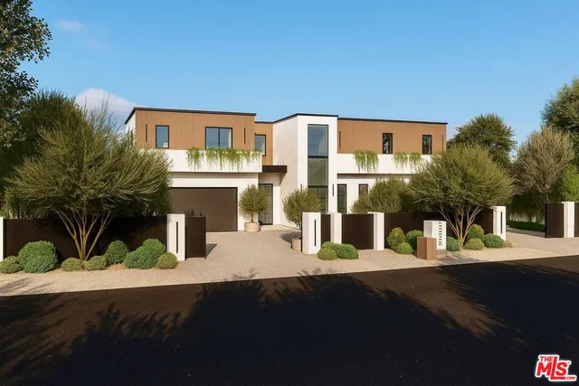 a front view of house with yard