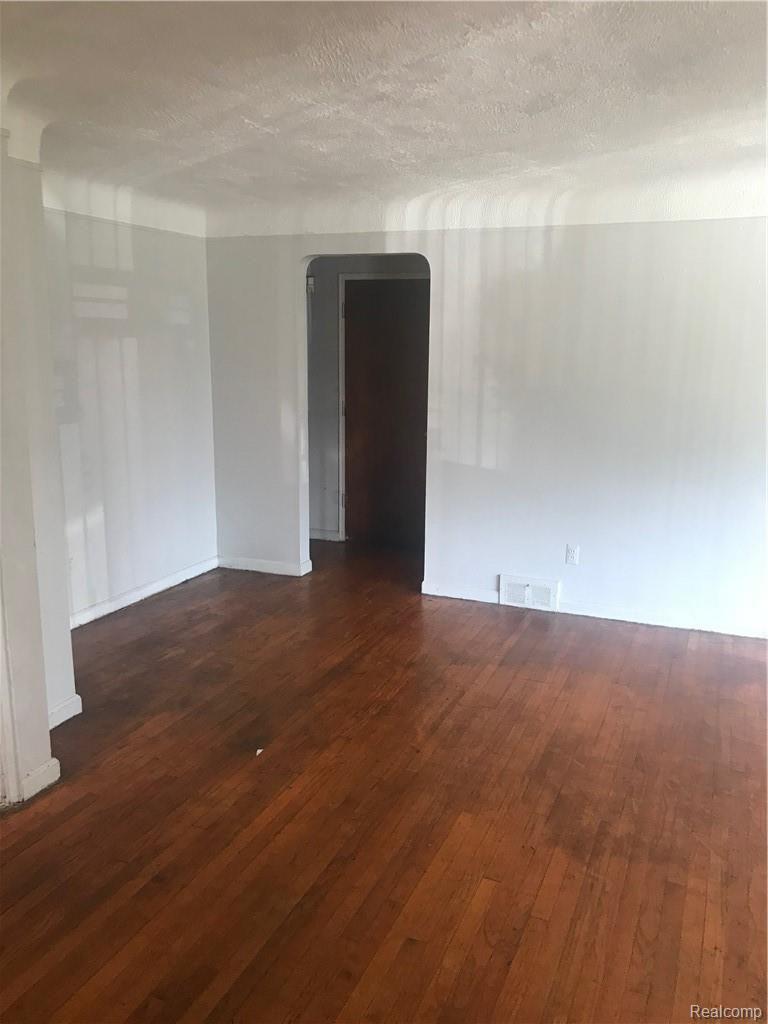 19927 Evergreen Road Detroit, MI 48219 - Photo 9 of 11 19927 Evergreen #11.jpeg