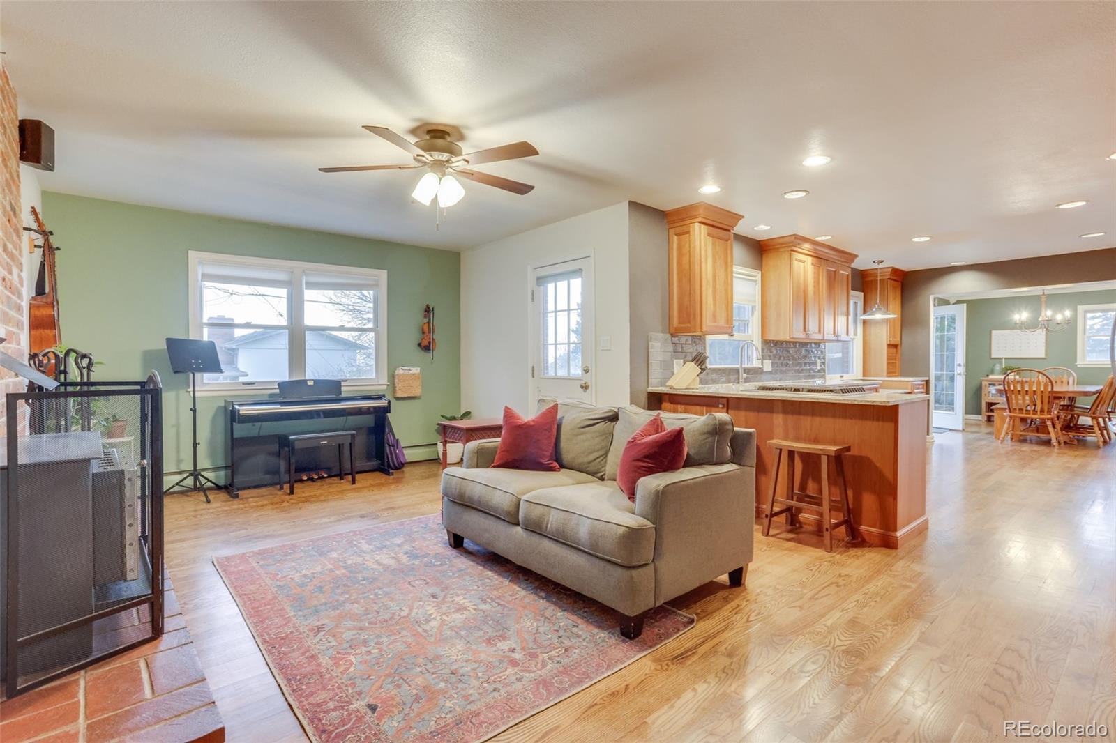 6952 Dover Circle Arvada, CO 80004 - Photo 15 of 40