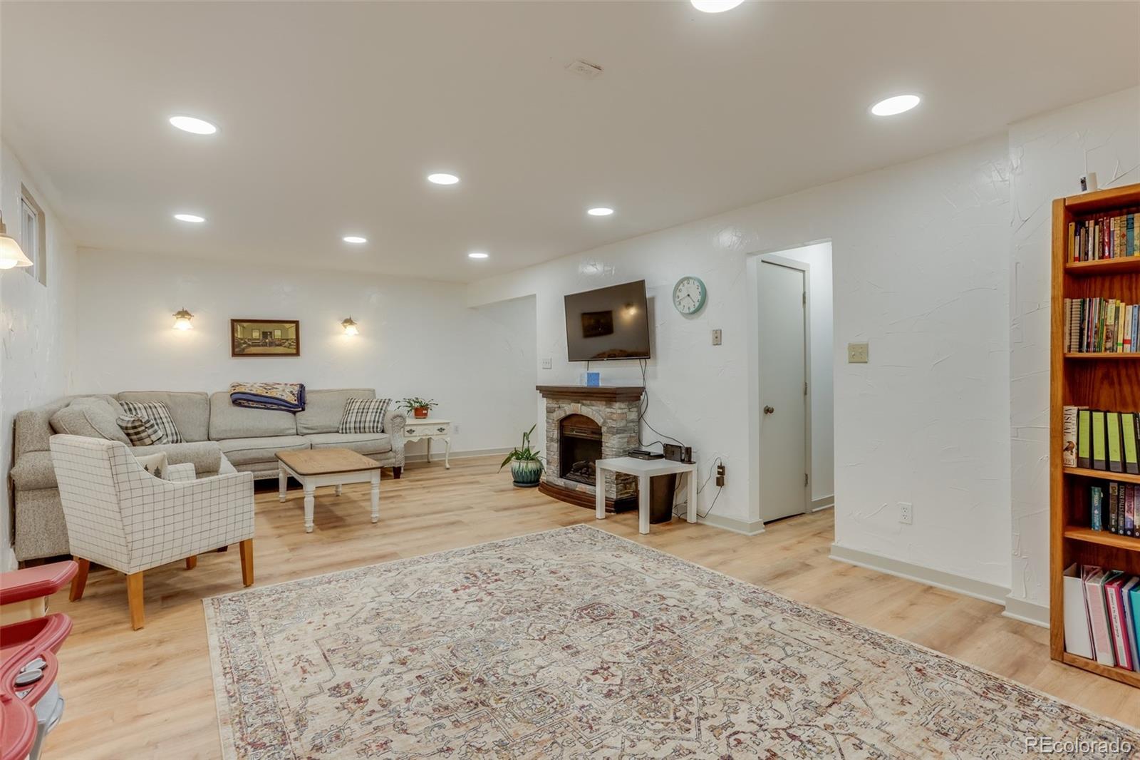 6952 Dover Circle Arvada, CO 80004 - Photo 32 of 40