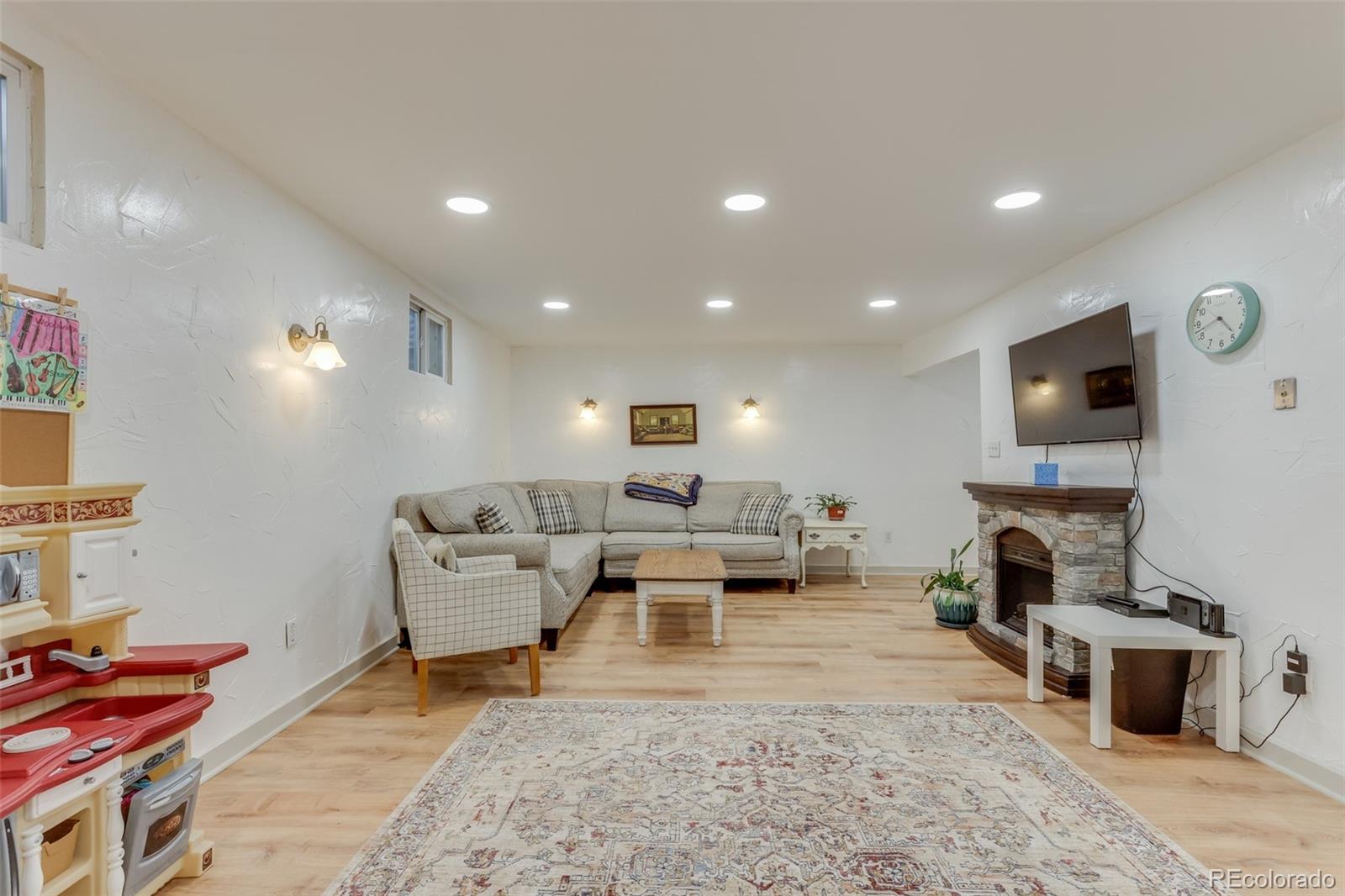 6952 Dover Circle Arvada, CO 80004 - Photo 33 of 40