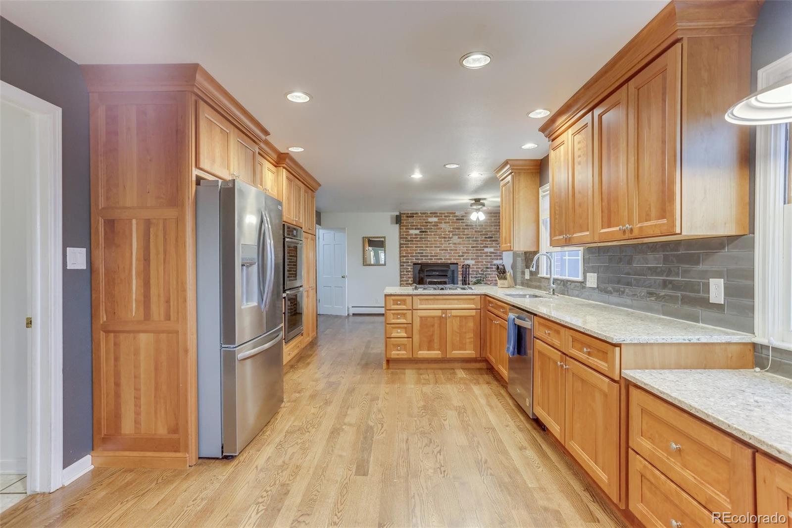 6952 Dover Circle Arvada, CO 80004 - Photo 4 of 40