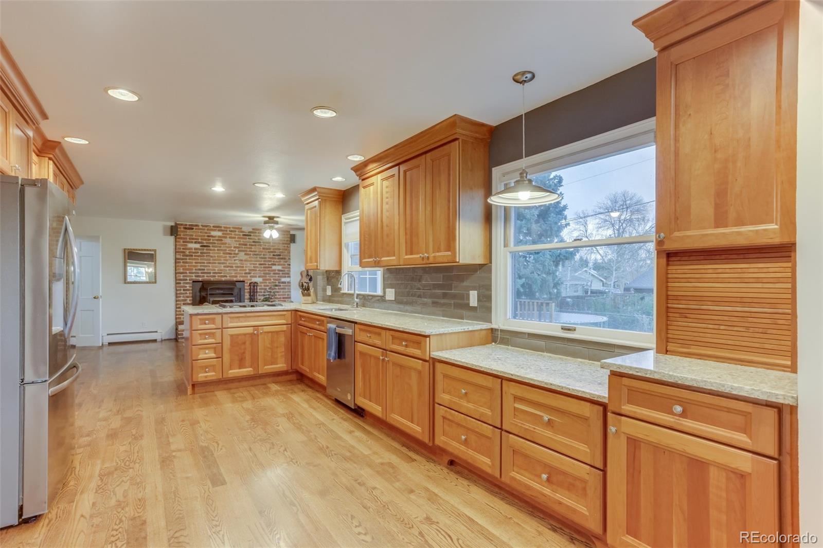 6952 Dover Circle Arvada, CO 80004 - Photo 6 of 40