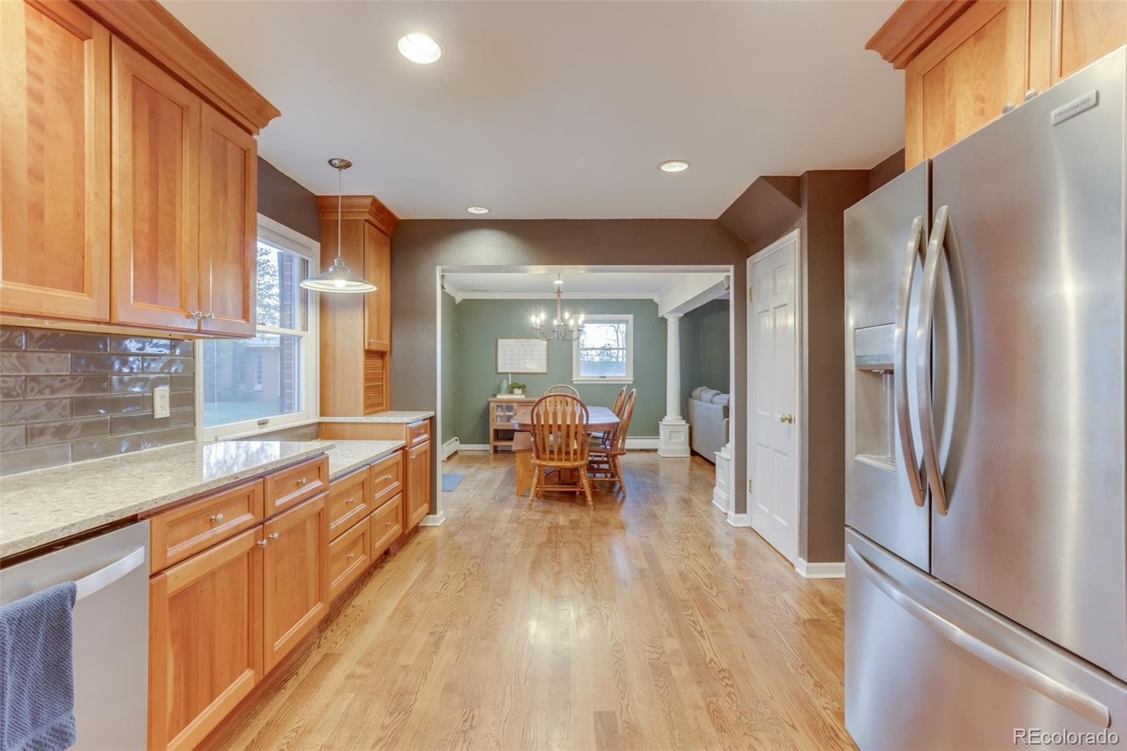 6952 Dover Circle Arvada, CO 80004 - Photo 9 of 40