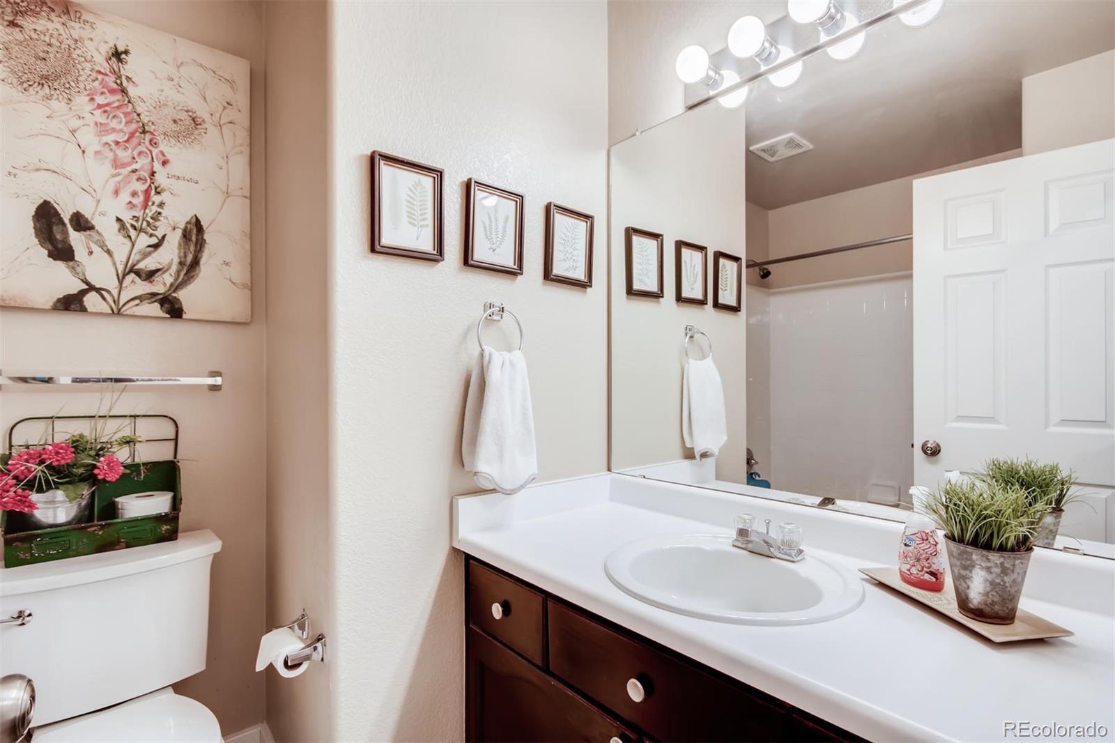 5403 Wangaratta Way Highlands Ranch, CO 80130 - Photo 13 of 26 Gallery Image 13