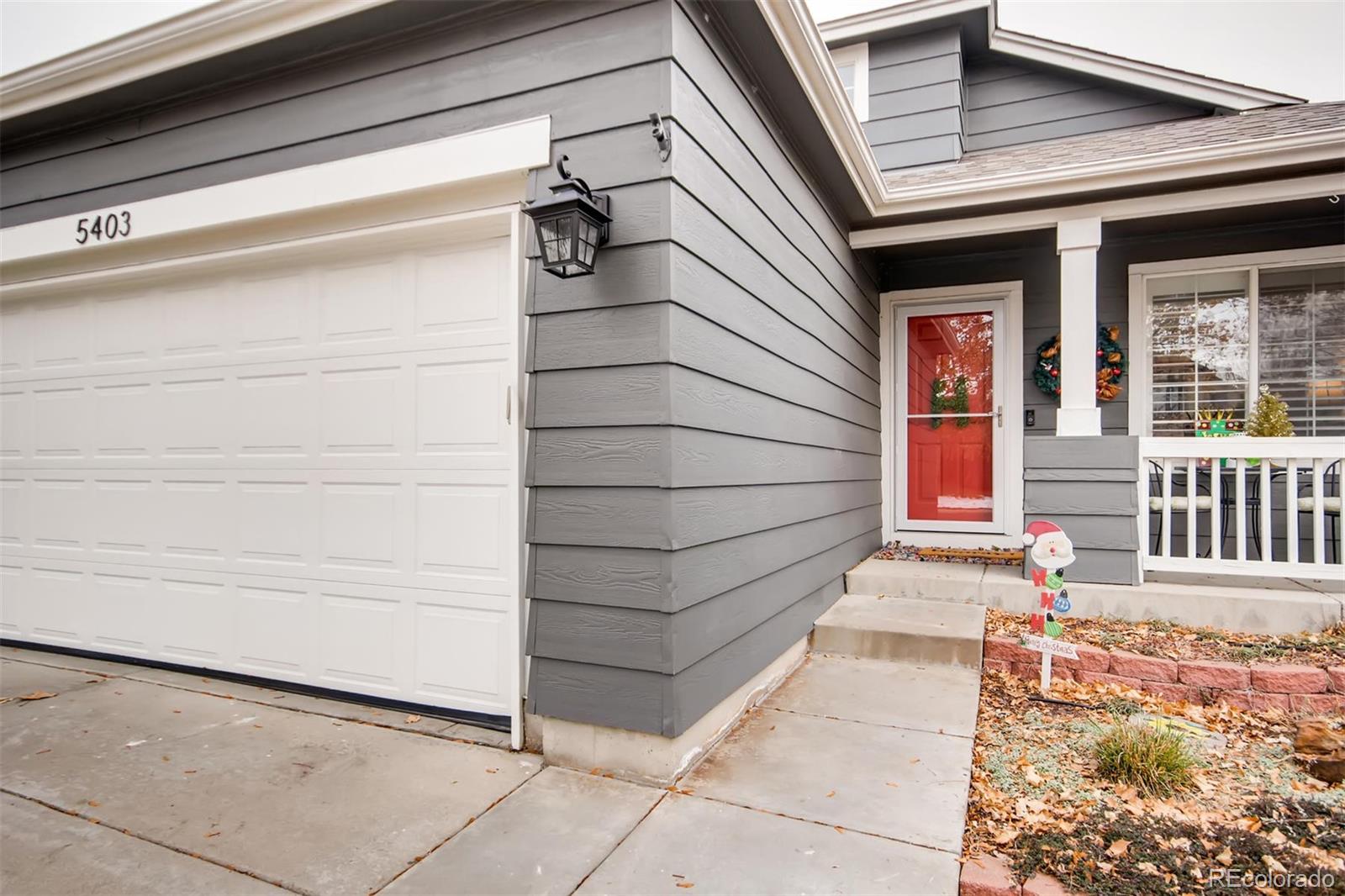 5403 Wangaratta Way Highlands Ranch, CO 80130 - Photo 3 of 26 Gallery Image 3