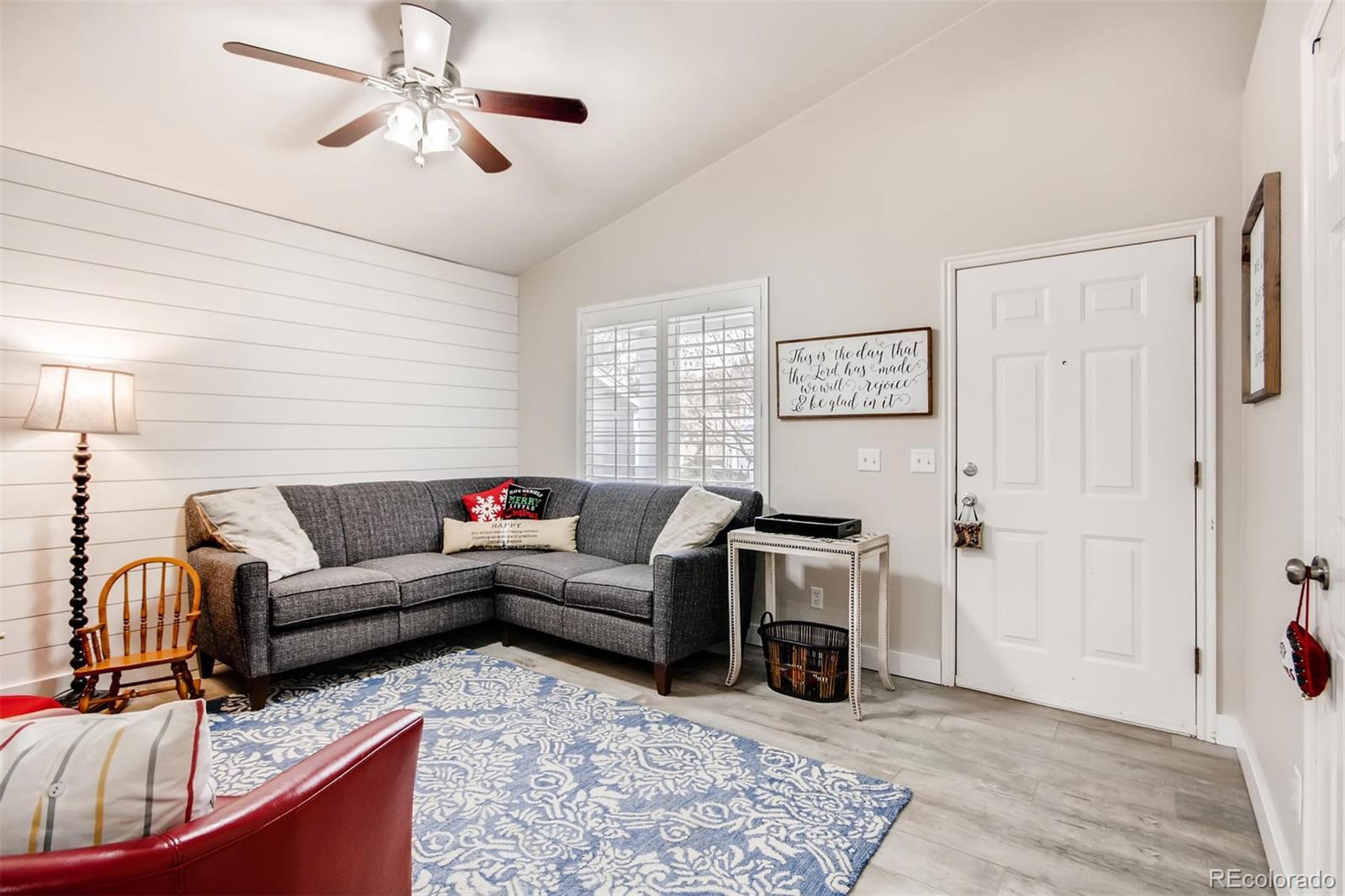 5403 Wangaratta Way Highlands Ranch, CO 80130 - Photo 4 of 26 Gallery Image 4