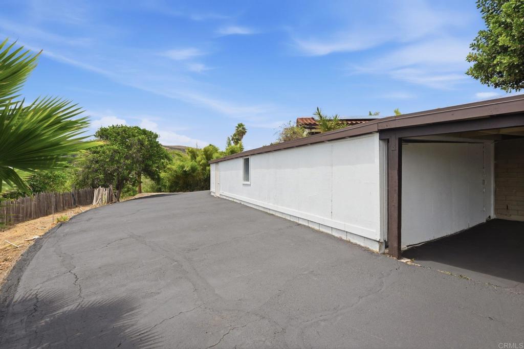 1765 Robinhood Road Vista, CA 92084 - Photo 34 of 58