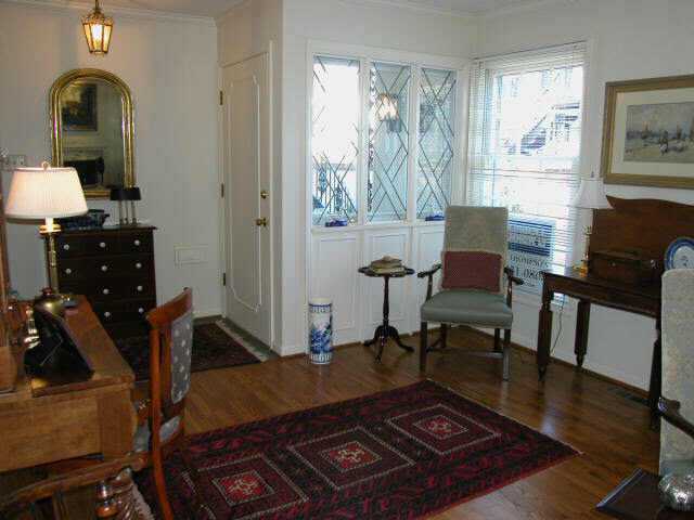 1631 Roxbury Road, Unit D1 Marble Cliff, OH 43212 - Photo 3 of 5