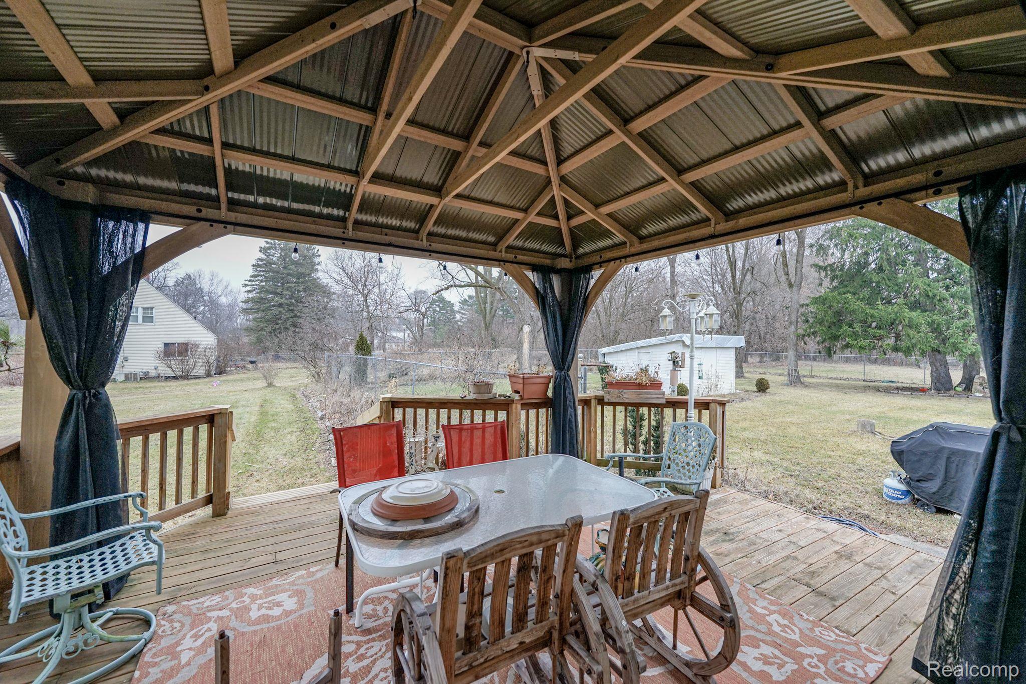 14017 Fenton Road Fenton, MI 48430 - Photo 15 of 39