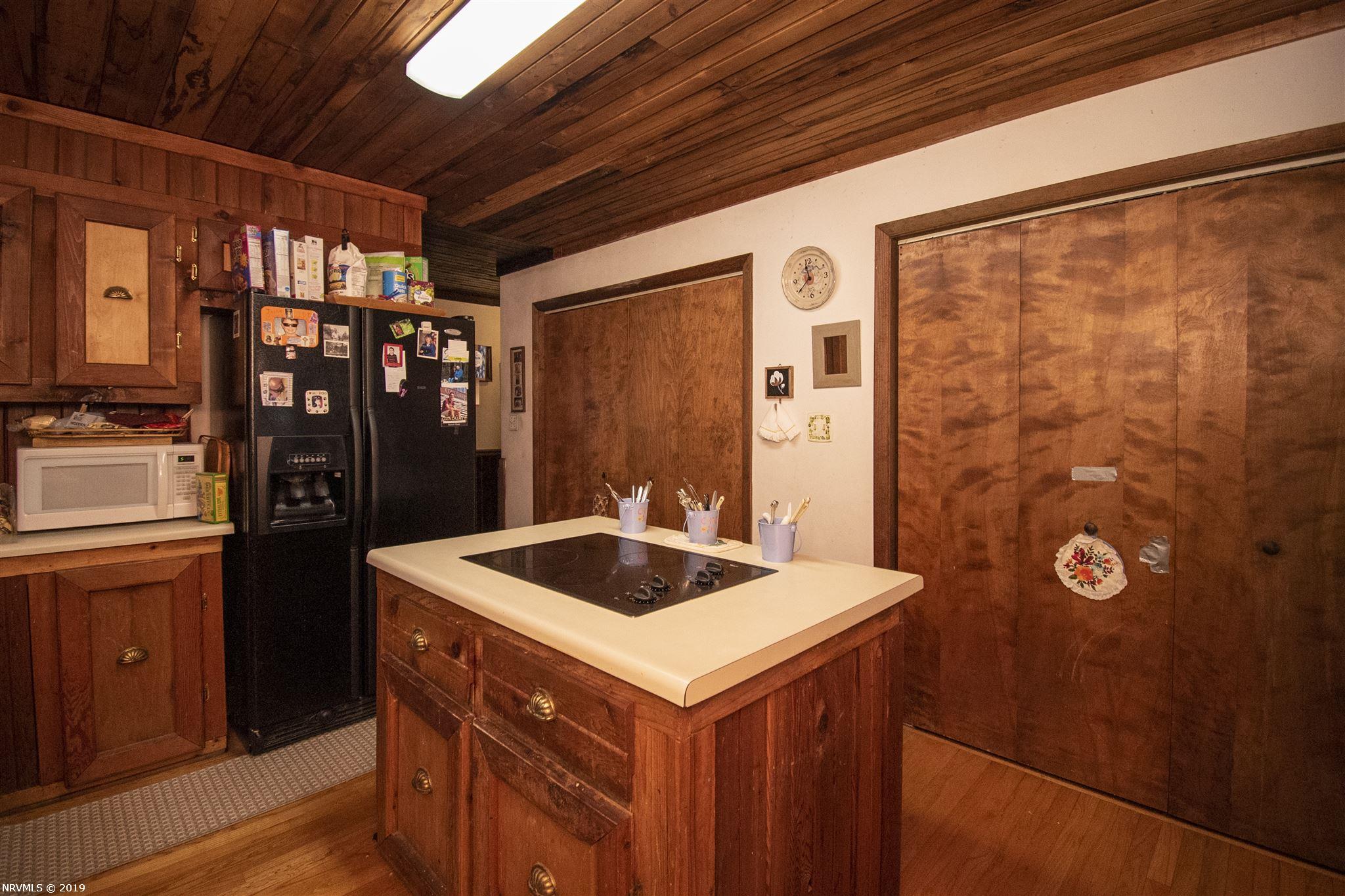 9000 Roanoke Road Elliston, VA 24087 - Photo 16 of 45 Gallery Image 16