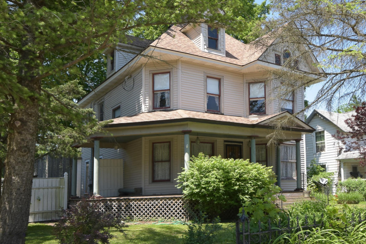205 East Delaware Street Decatur, MI 49045 - Photo 1 of 23 205eDelaware_01