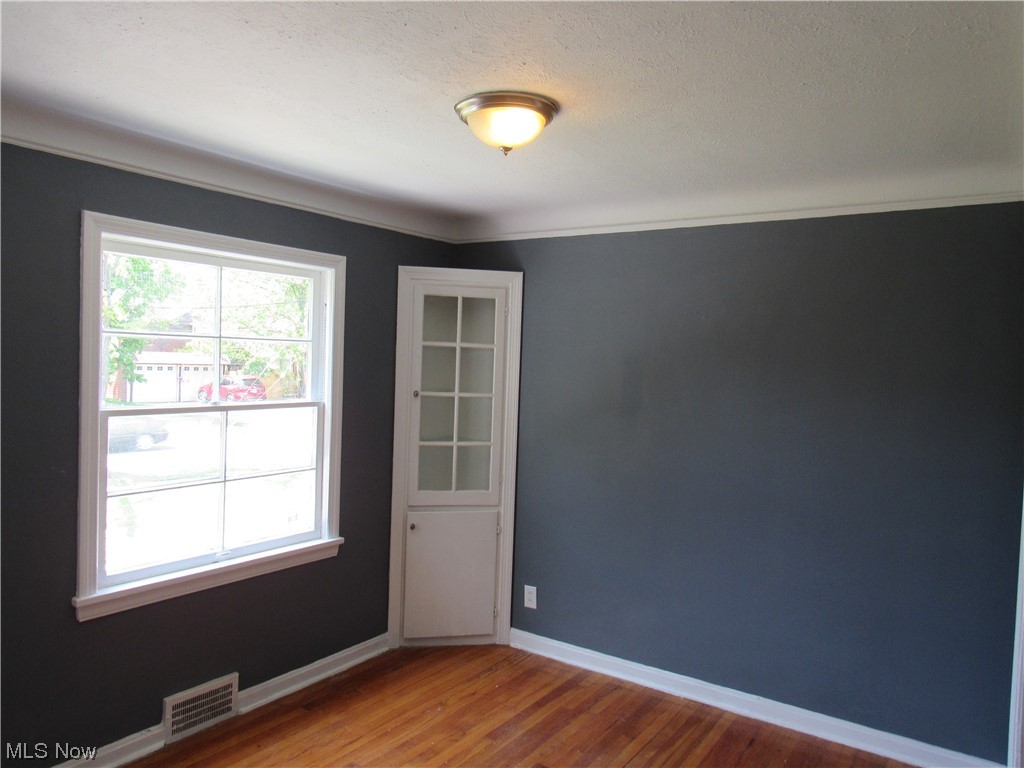 1901 Staunton Road Cleveland, OH 44118 - Photo 11 of 27 Dining Room