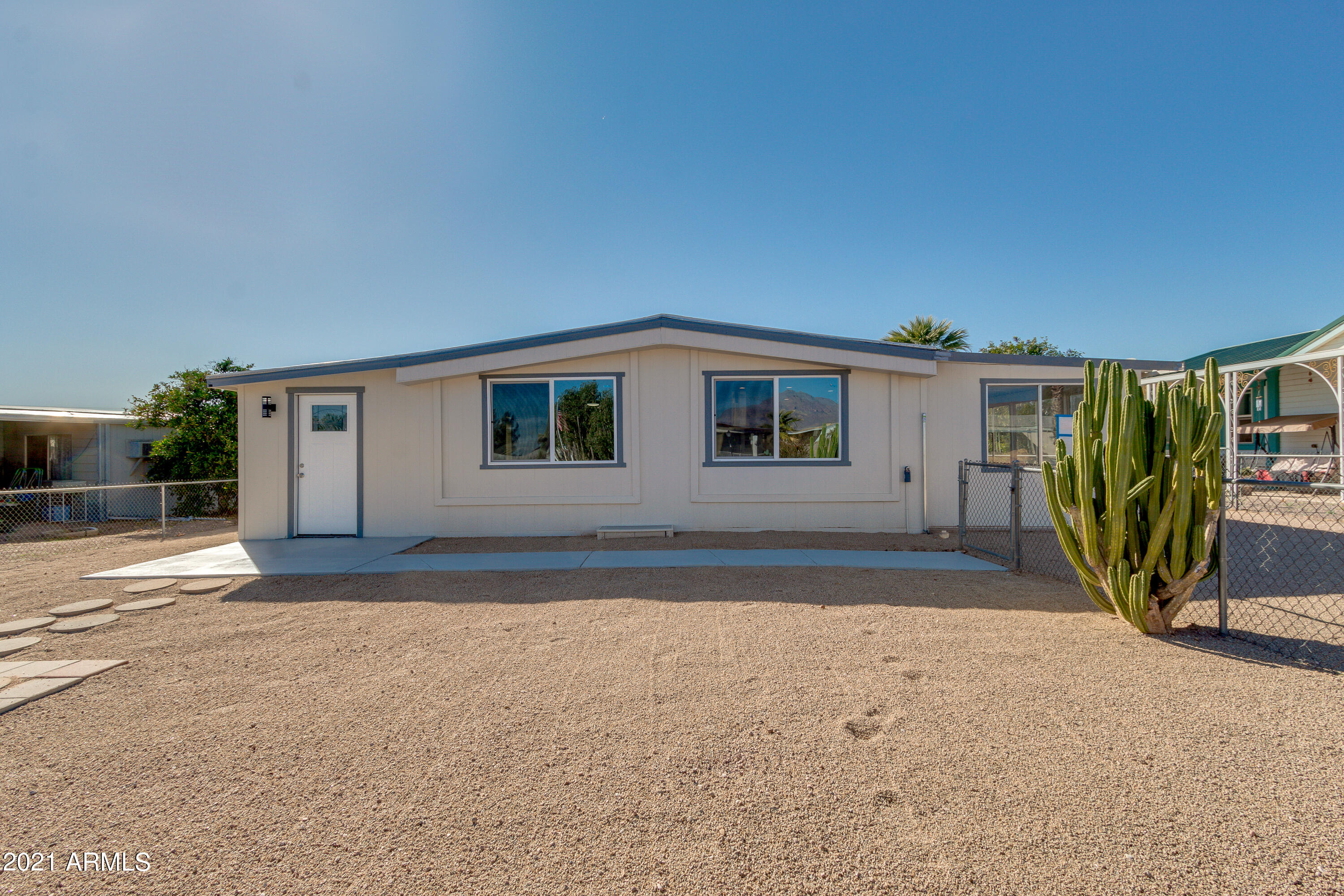 2294 South Descanso Road Apache Junction, AZ 85119 - Photo 1 of 38 01-Descanso