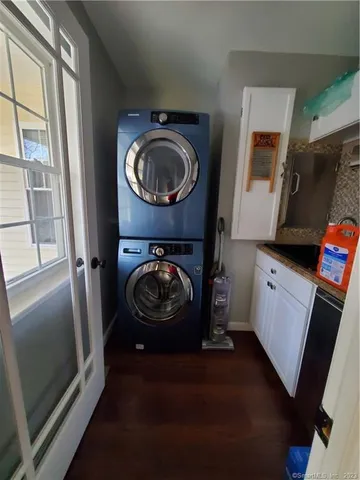 a view of washer and dryer in a utility room