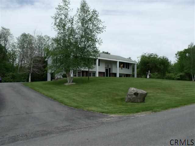 155 South Country Ridge Road Amsterdam, NY 12010 - Photo 1 of 17 Photo 1