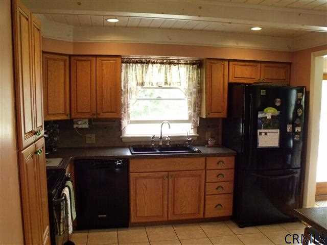 155 South Country Ridge Road Amsterdam, NY 12010 - Photo 5 of 17 Photo 5