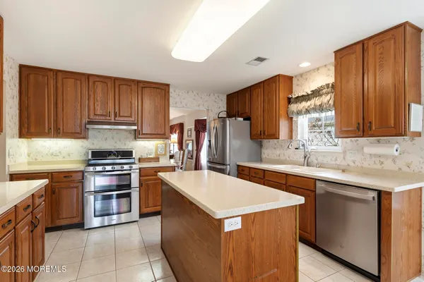 $999,000 | 62 Ivy Hill Road, Lakewood, NJ 08701