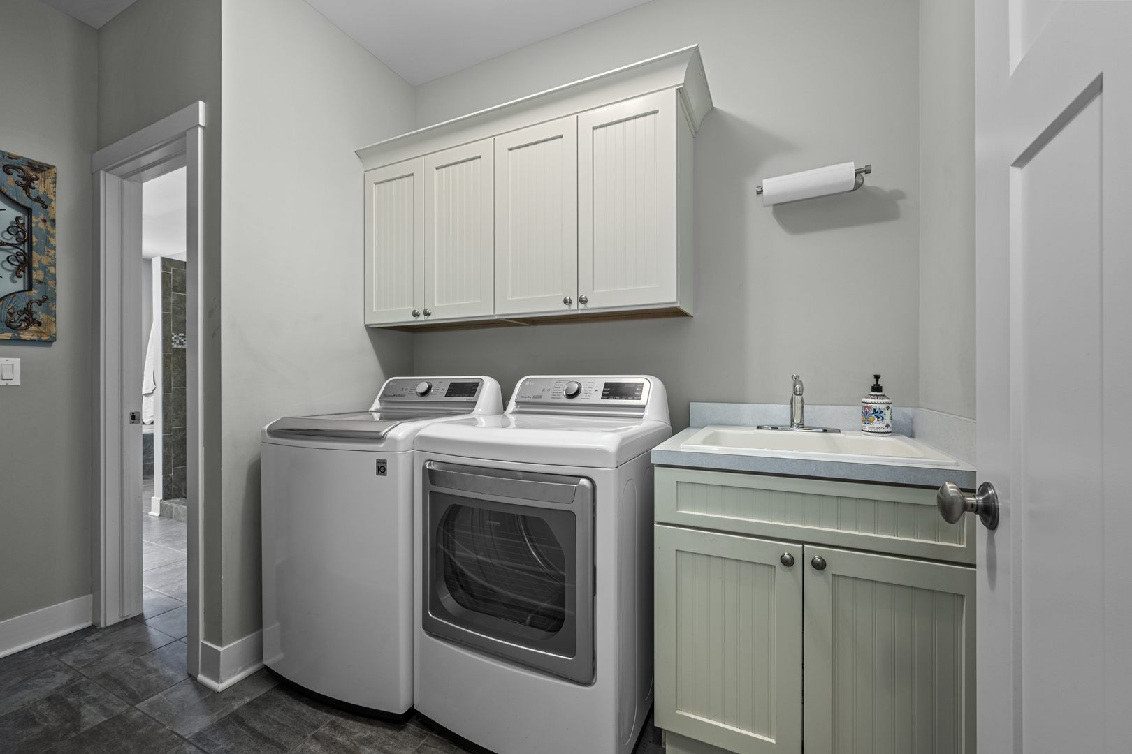 2035 Windham Circle Wheaton, IL 60187 - Photo 20 of 40 a utility room with dryer and washer