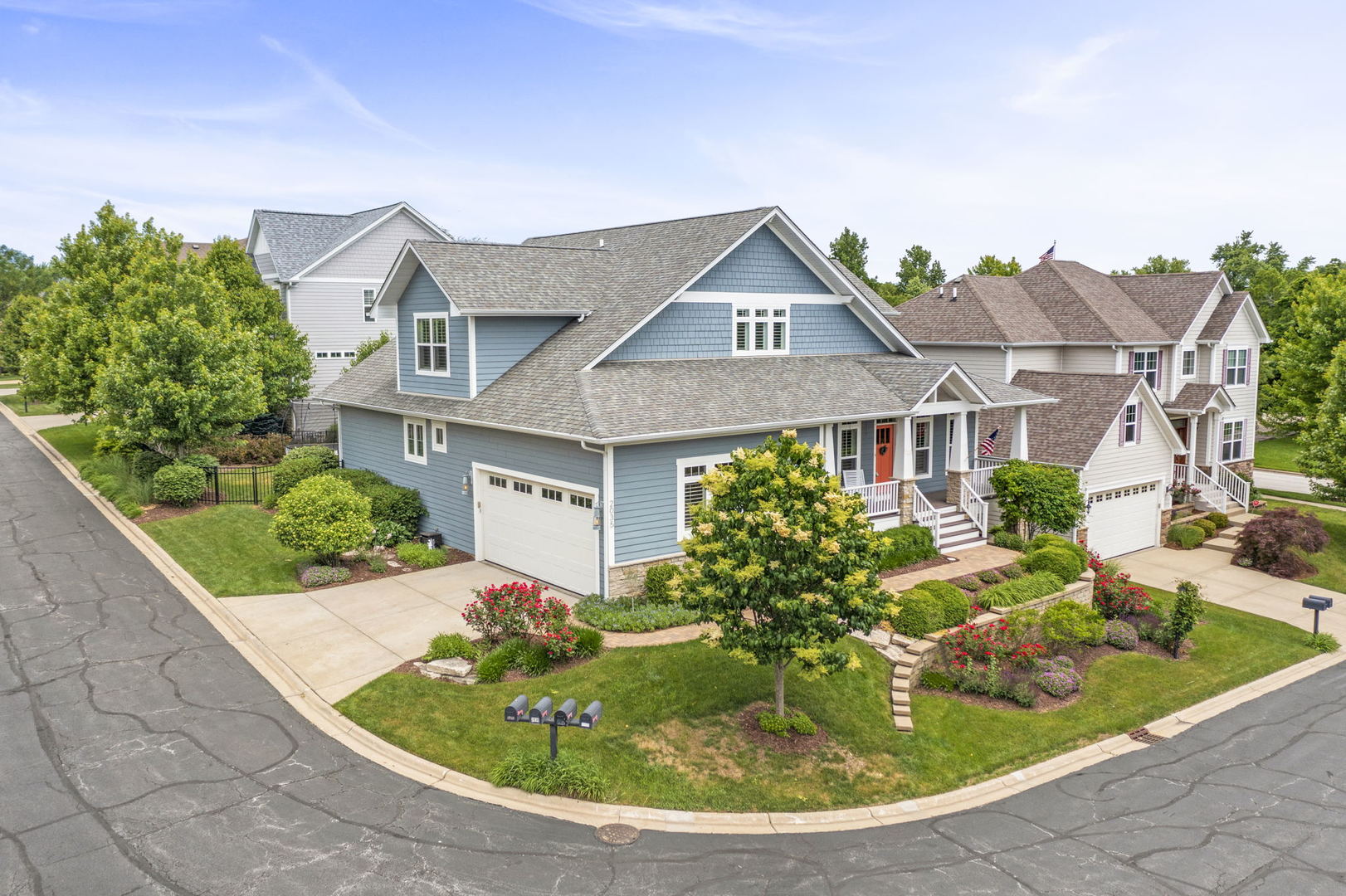 2035 Windham Circle Wheaton, IL 60187 - Photo 38 of 40 a view of a house with entertaining space