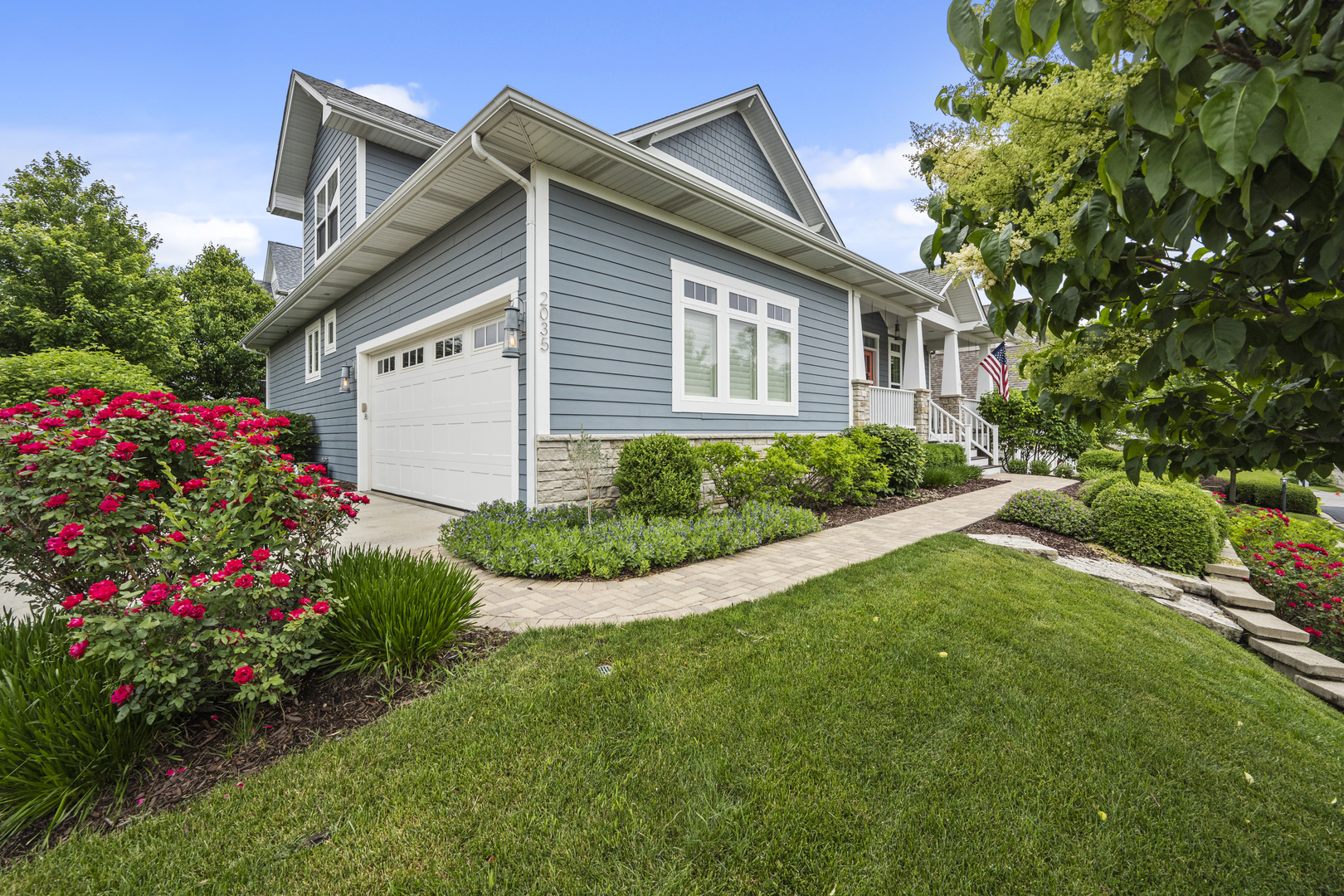 2035 Windham Circle Wheaton, IL 60187 - Photo 4 of 40 a front view of house with a garden
