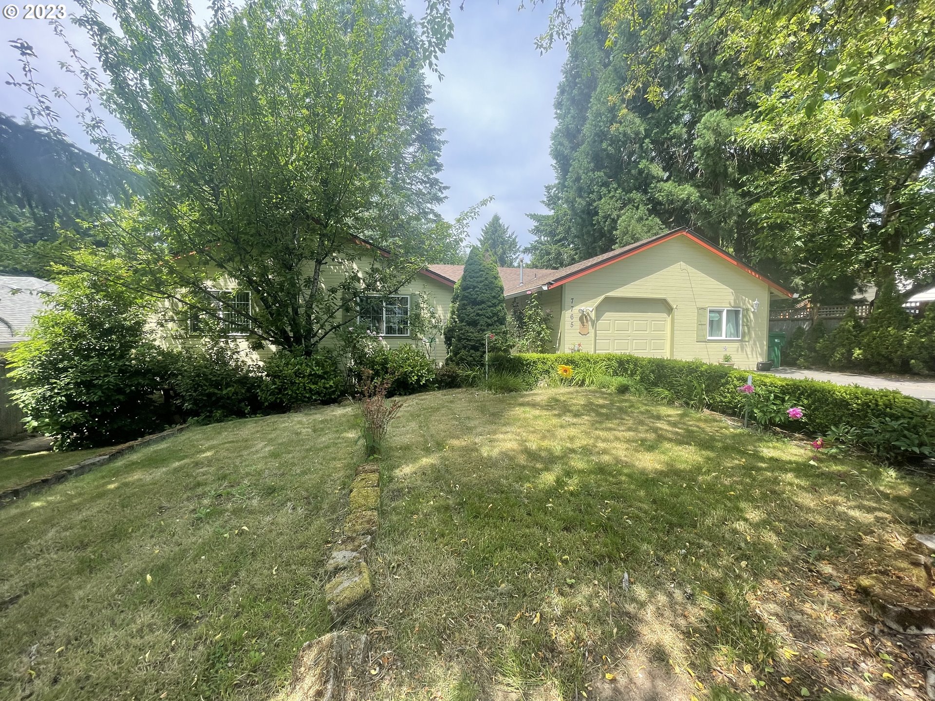 7765 Southwest Obrien Street Portland, OR 97223 - Photo 2 of 24 Gallery Image 2