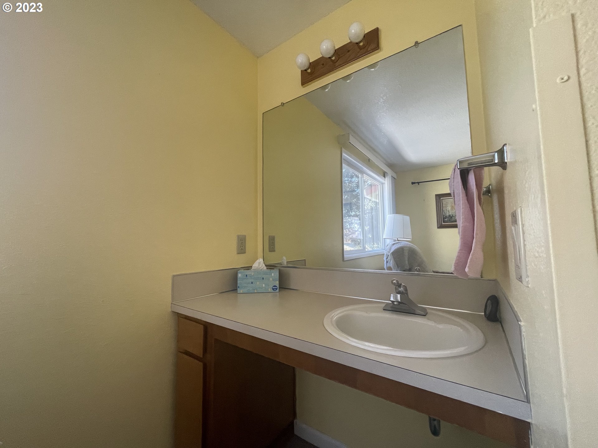 7765 Southwest Obrien Street Portland, OR 97223 - Photo 23 of 24 Gallery Image 23