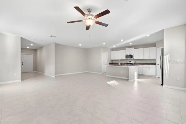 $2,500 | 5245 White Chicory Drive, Apollo Beach, FL 33572