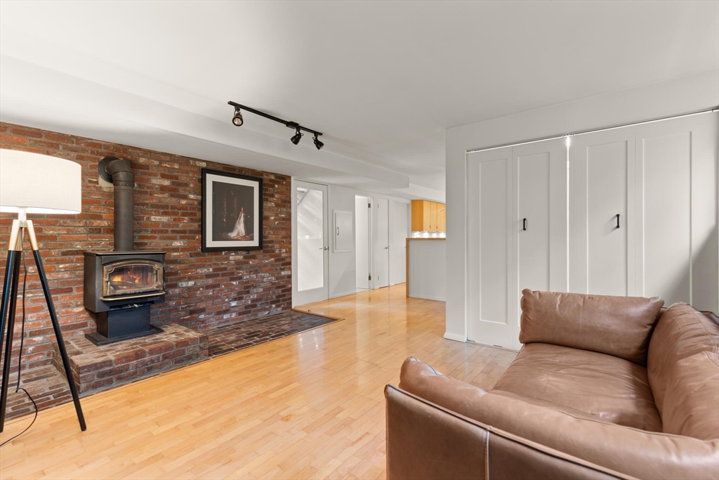 37 Alden Road Wayland, MA 01778 - Photo 18 of 42 Gallery Image 18