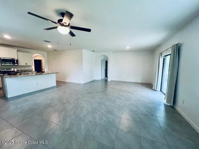 $2,200 | 915 Remington Green Drive Southeast, Palm Bay, FL 32909