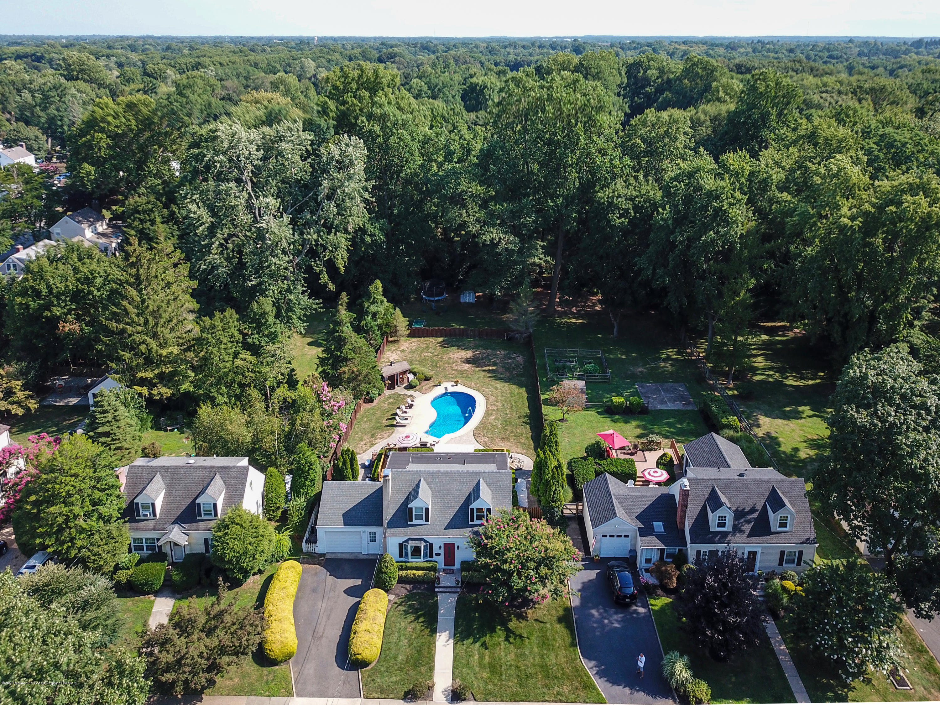 161 Pinckney Road Little Silver, NJ 07739 - Photo 3 of 40 pink air front