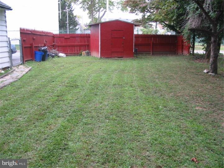 215 South State Road Upper Darby, PA 19082 - Photo 24 of 25 Back Yard