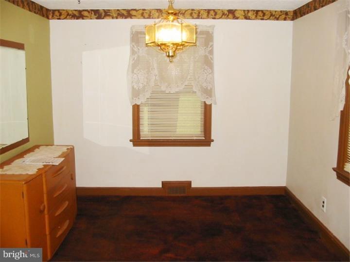 215 South State Road Upper Darby, PA 19082 - Photo 8 of 25 Dining Room