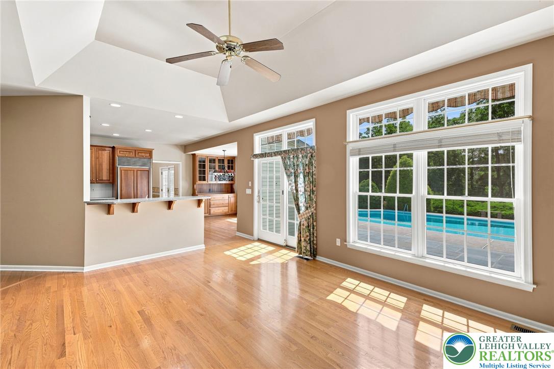 1572 Surrey Road Bethlehem, PA 18015 - Photo 21 of 45 Gallery Image 21