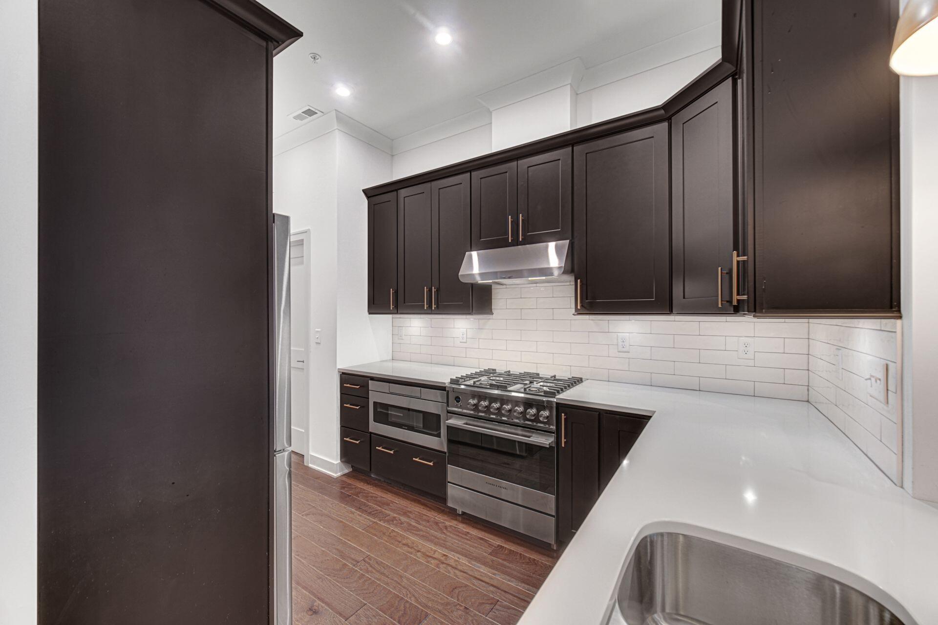 207 Academy Street, Unit 104 Valparaiso, IN 46385 - Photo 12 of 26 1920x1280