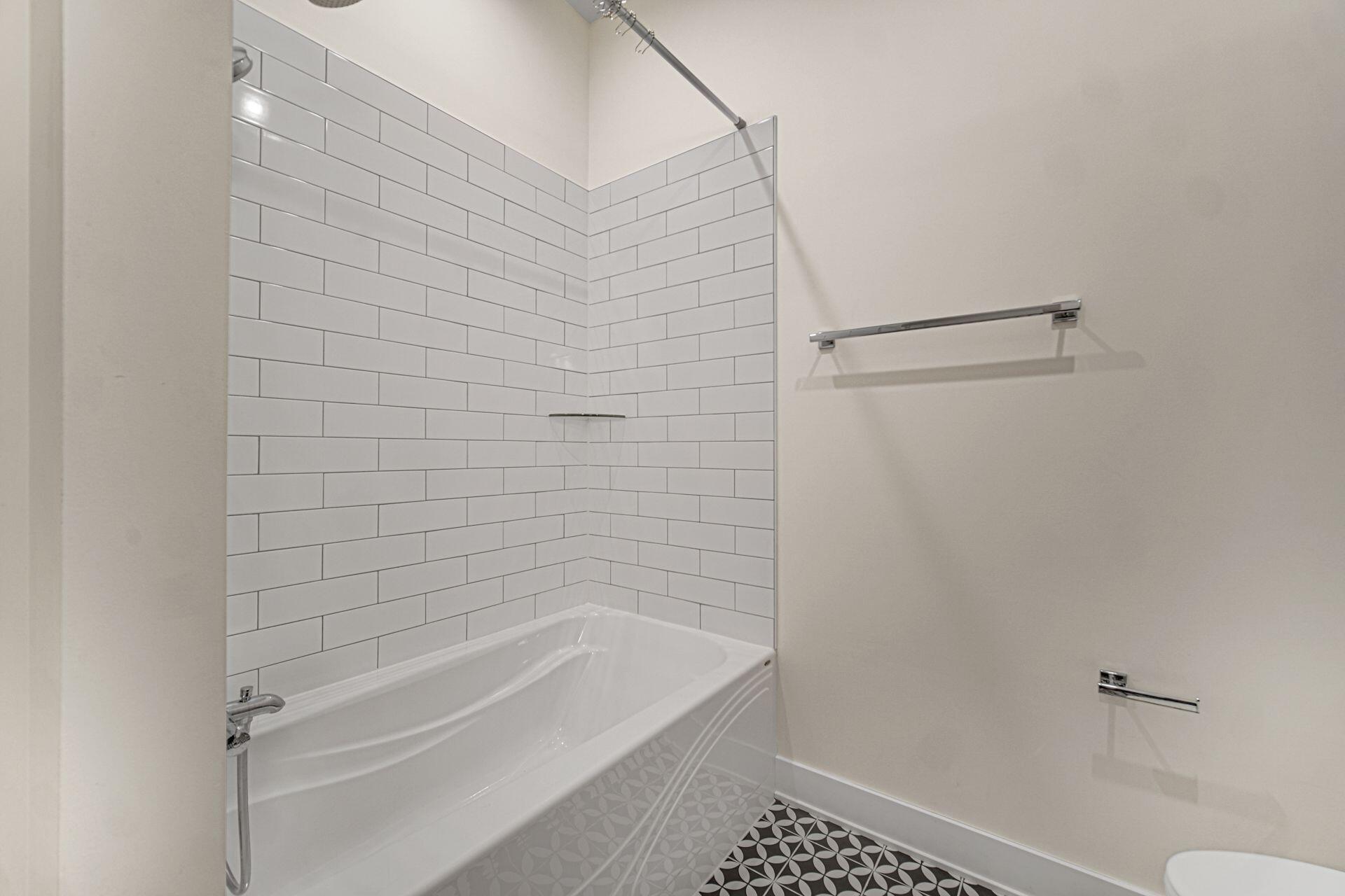 207 Academy Street, Unit 104 Valparaiso, IN 46385 - Photo 16 of 26 1920x1280