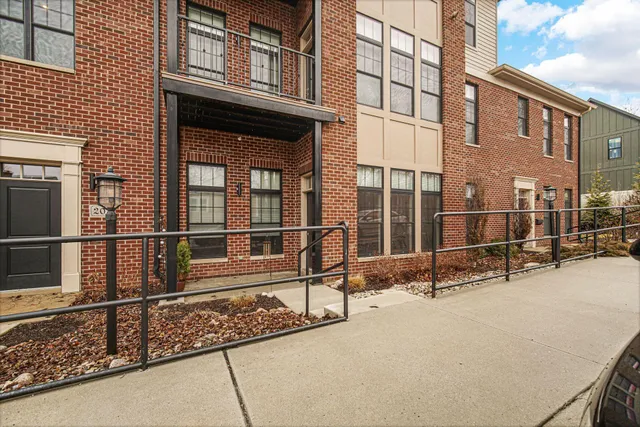 $399,900 | 207 Academy Street, Unit 104, Valparaiso, IN 46385