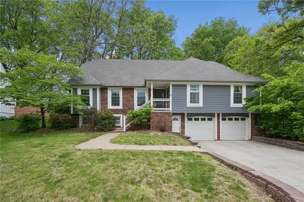 $449,000 | 6104 Albervan Street, Shawnee, KS 66216