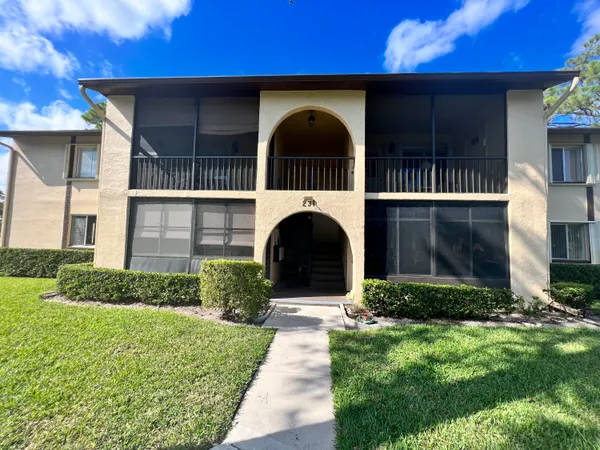 $1,650 | 231 Pine High Occupancy Vehicle Circle, Unit A1, Greenacres, FL 33463