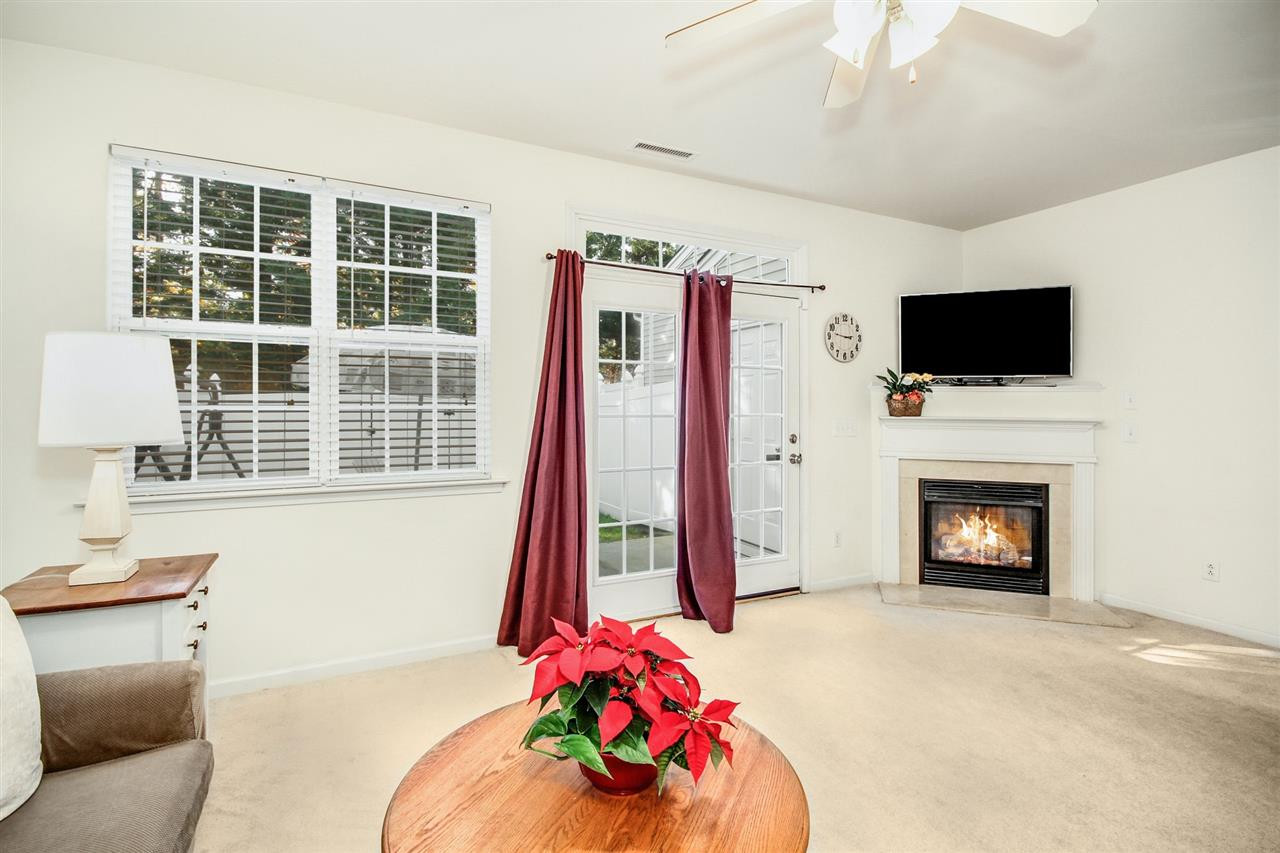 8211 Martello Lane Raleigh, NC 27613 - Photo 4 of 16 Photo 4