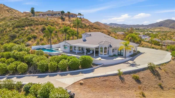 $1,450,000 | 30931 Blackhorse Drive, Canyon Lake, CA 92587