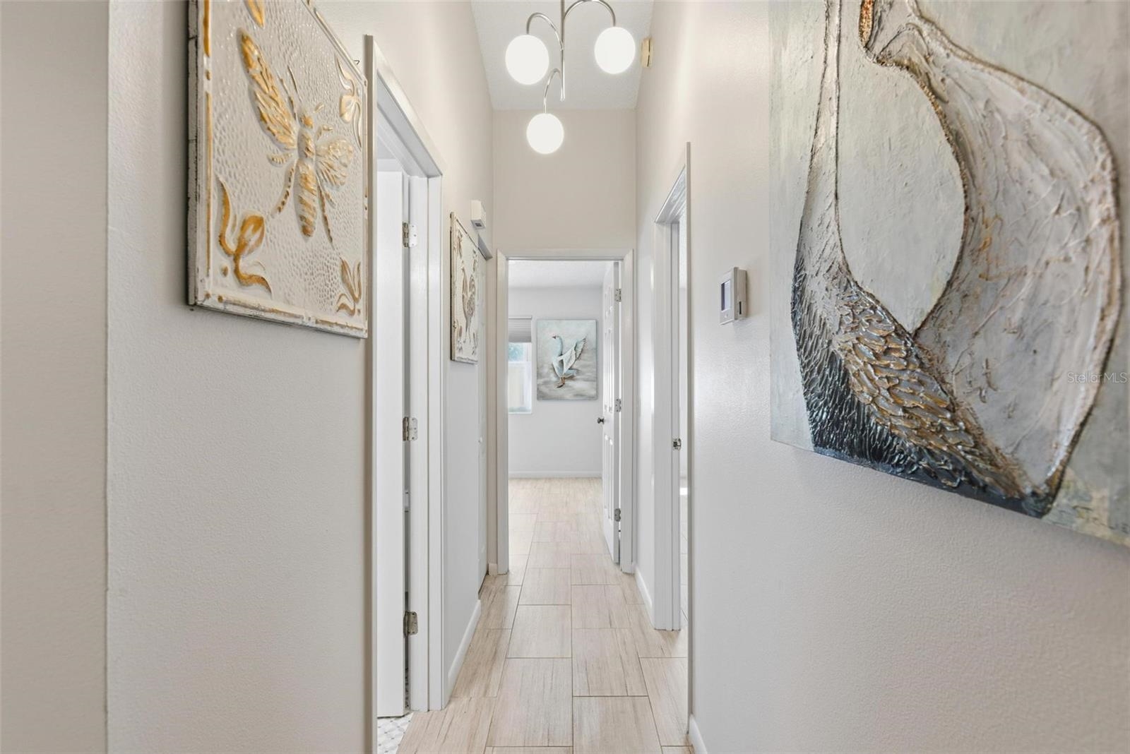 32 Navarra Court St. Augustine Shores, FL 32086 - Photo 25 of 40 a bathroom with a mirror and a shower