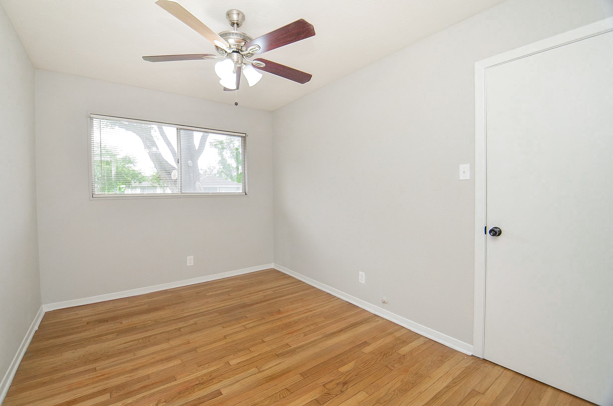 6322 Clemson Street Houston, TX 77092 - Photo 14 of 20