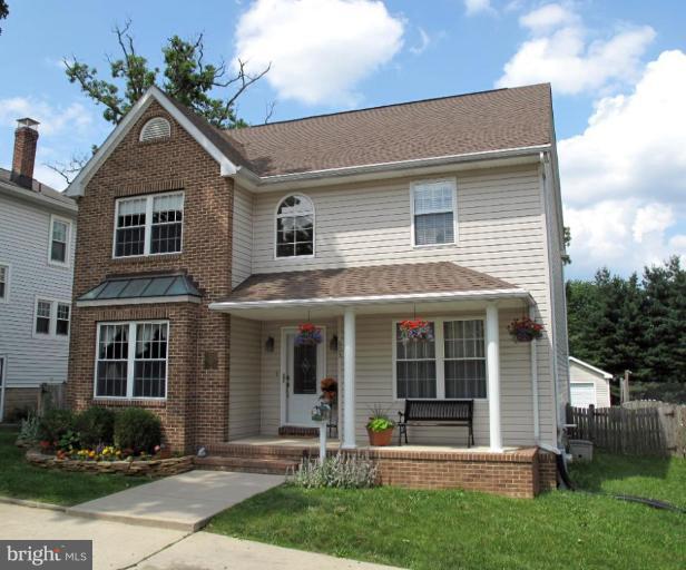 605 Academy Road Catonsville, MD 21229 - Photo 1 of 29 Exterior (Main)