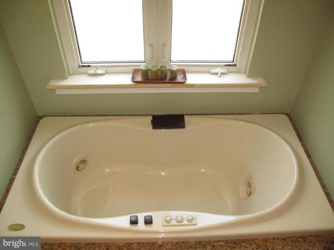 605 Academy Road Catonsville, MD 21229 - Photo 20 of 29 Master Bath #2