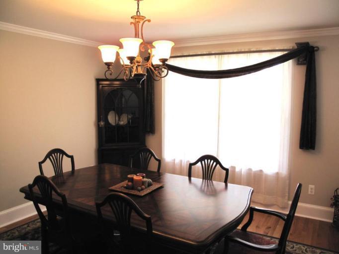 605 Academy Road Catonsville, MD 21229 - Photo 5 of 29 Dining Room #2