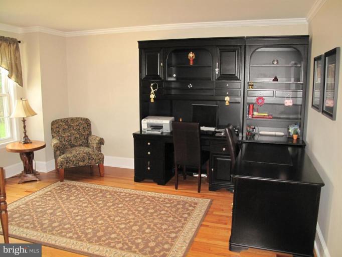 605 Academy Road Catonsville, MD 21229 - Photo 9 of 29 Den